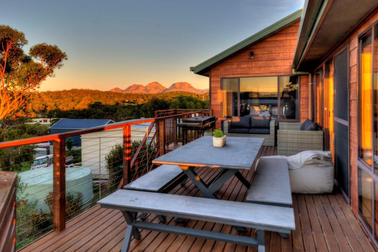 Villa Zenith Coles Bay Esterno foto
