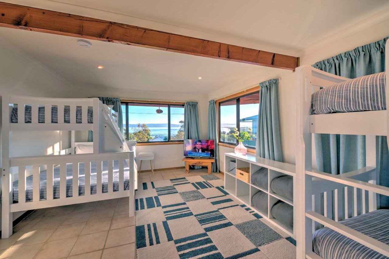 Villa Zenith Coles Bay Esterno foto